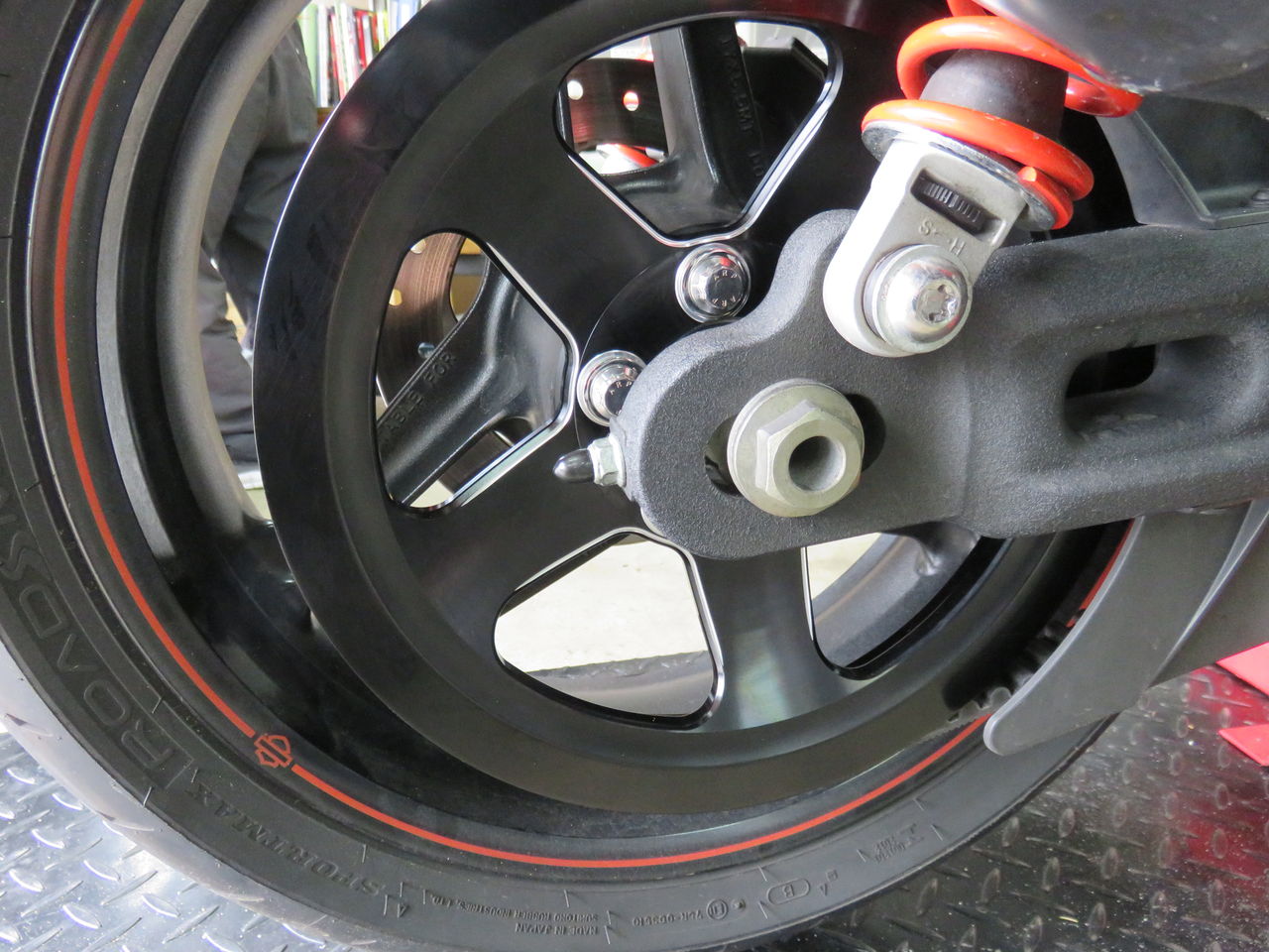 ＸＲ1200 リアホイール　プーリ付き XR1200にUSプーリー＆BRAKINGリアローター - 一国サイクルワークス