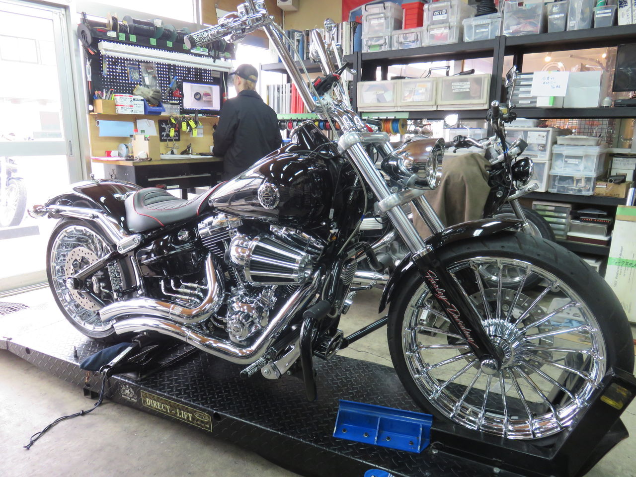 ハーレー ブレイクアウトFXSB 純正リアホイール 240/40-18