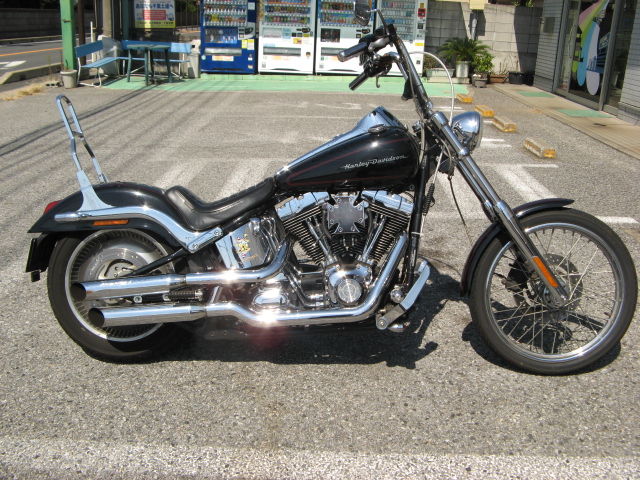 2002年式FXSTD ソフテイルデュースの前タイヤ、ローター、パッド交換