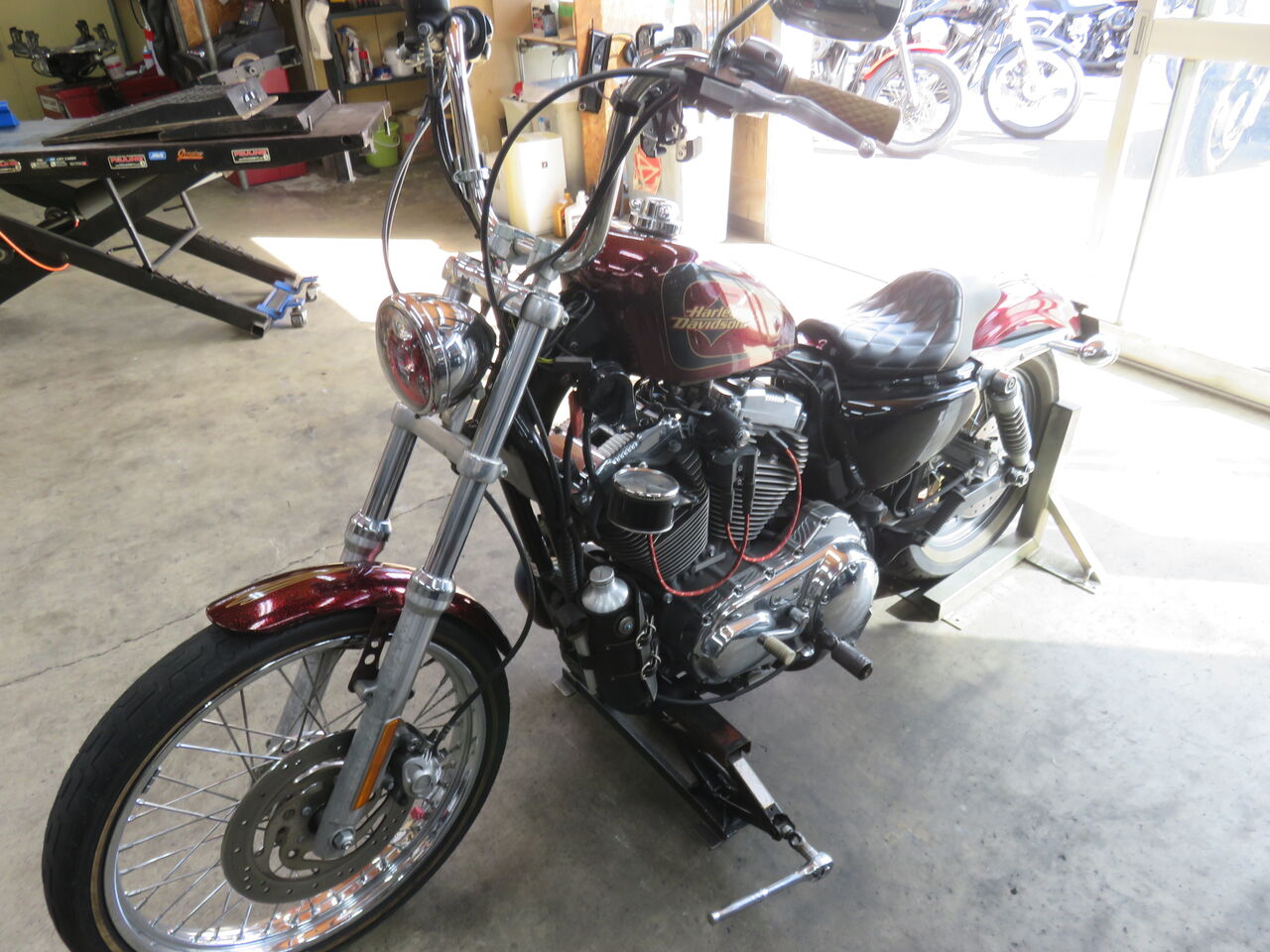 ☆やはりタイヤはビンテージタイヤ☆2013年式XL1200V Fタイヤ交換