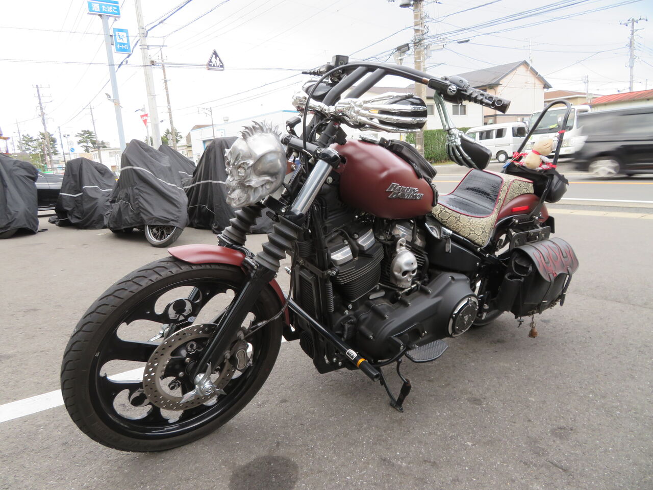 💘HHI製トリプルツリー、 Custom Cycle製インナーチューブで迫力 💘HHI製トリプルツリー、 Custom Cycle製インナーチューブで迫力