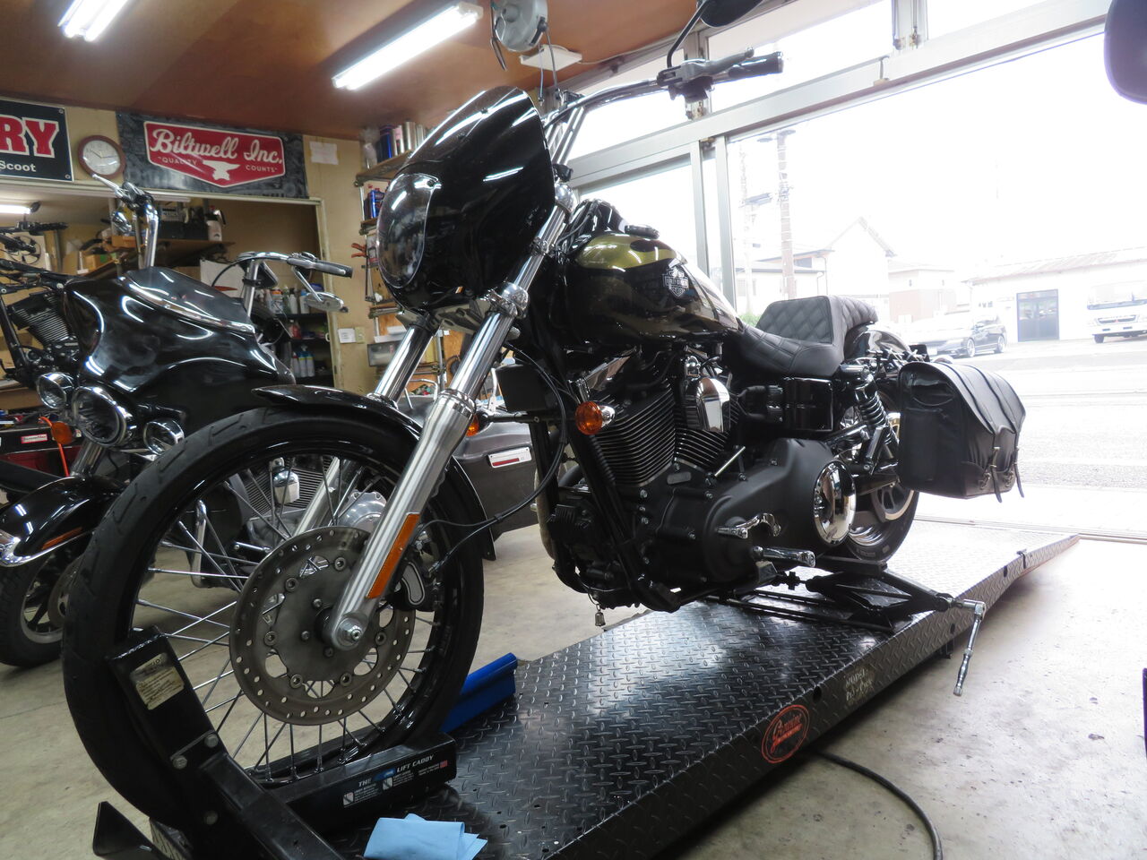2016年式FXDWG 前後ワイドタイヤ化 : HarleyDavidsonパーツ