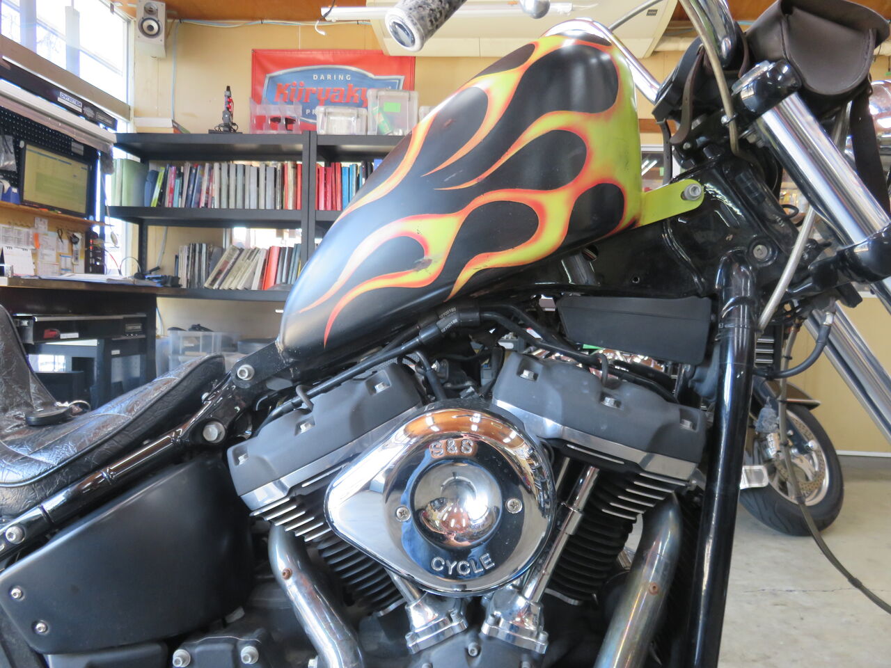2020年式FXBB リアタイヤ交換&フロントタイヤ反転？ : HarleyDavidson 