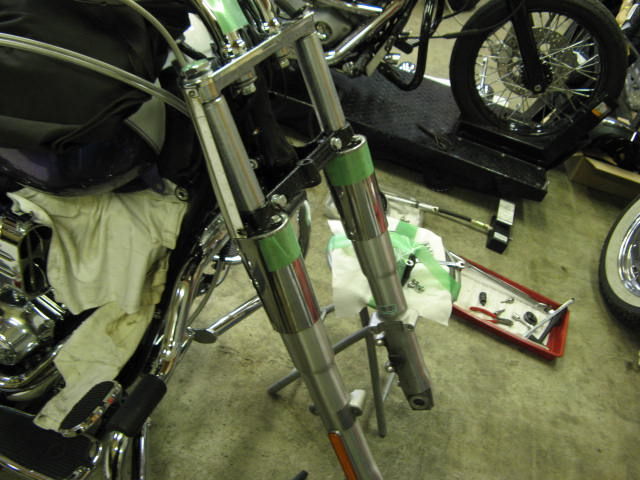 2009年式FLSTN ソフテイルデラックスに美麗21インチFホイールを