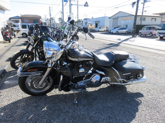 2003年式FLHR サドルバッグサポートレール交換！！ : HarleyDavidson 