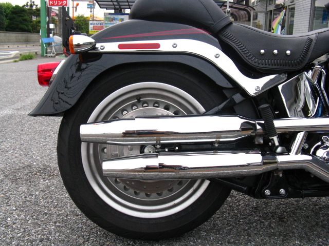 2018年式ファットボーイ FLSTFS リアサスペンション 美品 【公式通販】