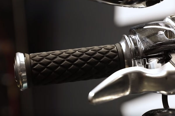 Biltwellアルミコアグリップセット : HarleyDavidsonパーツ