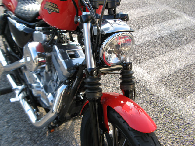 2010年式XL883L スポーツスターのフロント車高落とし 2010年式XL883L スポーツスターのフロント車高落とし