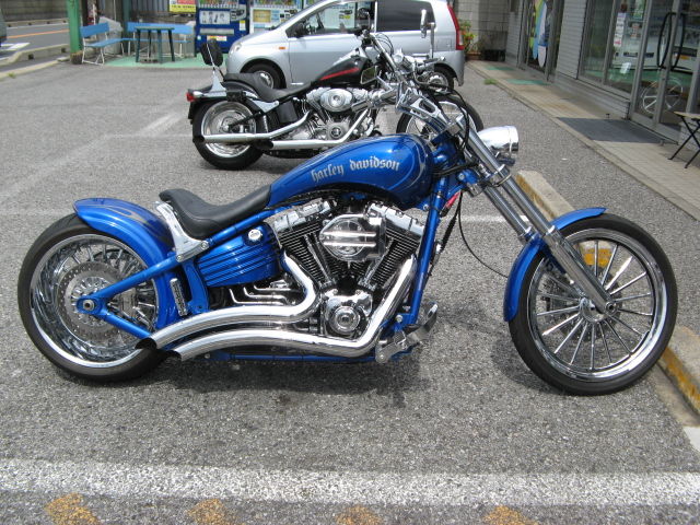 2008年式FXCWC ロッカーCのフォアコンをクローム化!! : HarleyDavidson