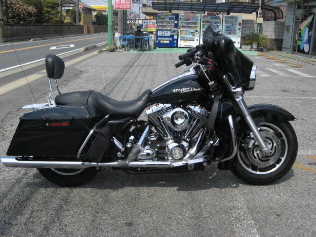 ストリートグライド2006年モデル☆マフラー Amazon | Vance&Hines(バンス&ハインズ) スリップオンマフラー
