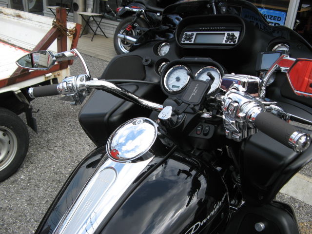 2010年式FLTR ロードグライドに高～いハンドル付けてバガーカスタム 