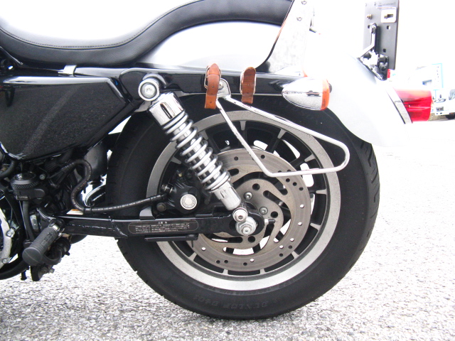 2006年式XL1200L スポーツスターのリアショック＆オイル一式交換