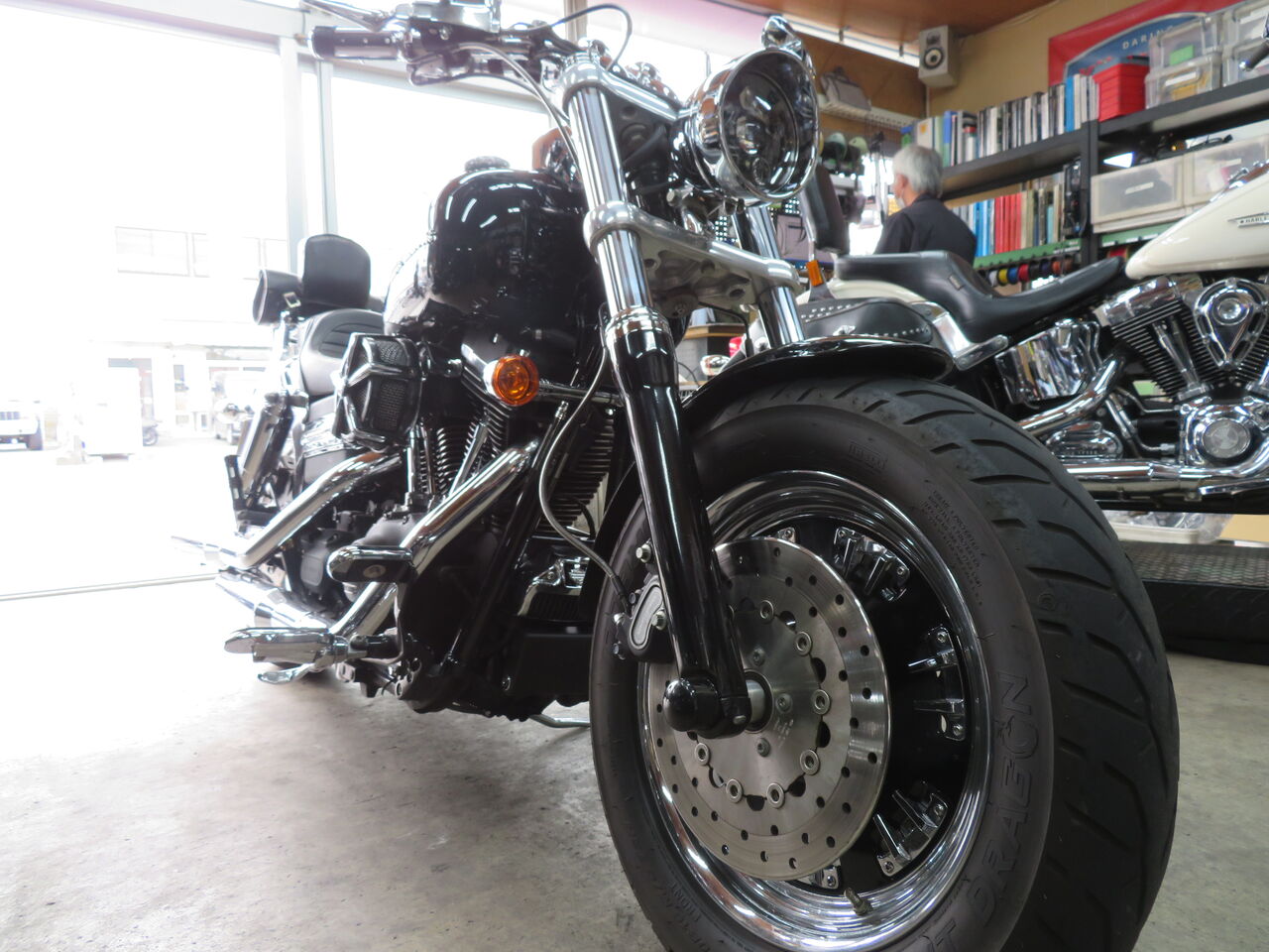 2009年FXDF ファットボブ　前後ホイール 2009年式FXDF 前後サスペンションのカスタム！！！ : HarleyDavidson