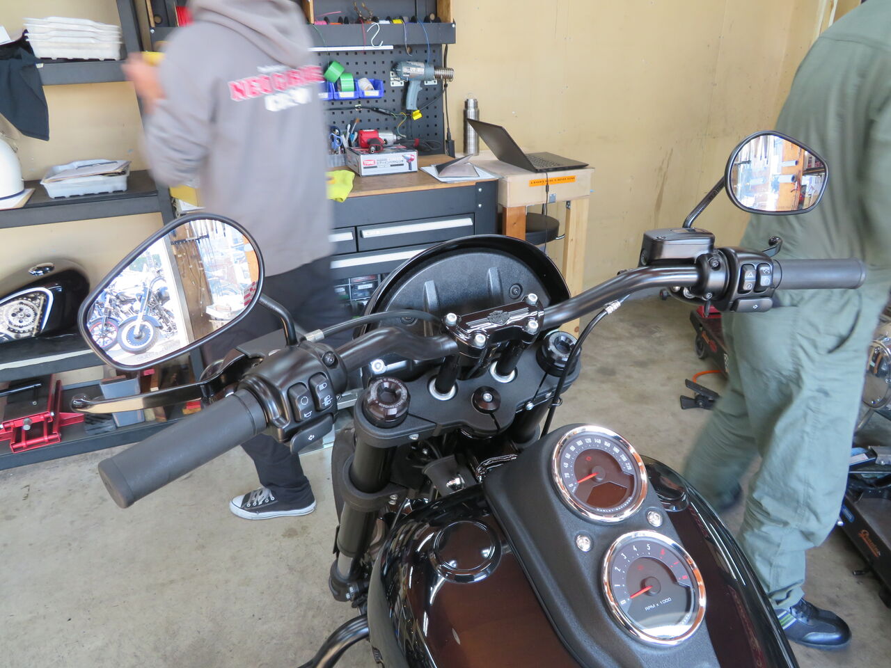 Harley Davidson fxlrs2020 純正　ライザーセット FXLRS 2020年 純正ライザーセット 【公式通販】