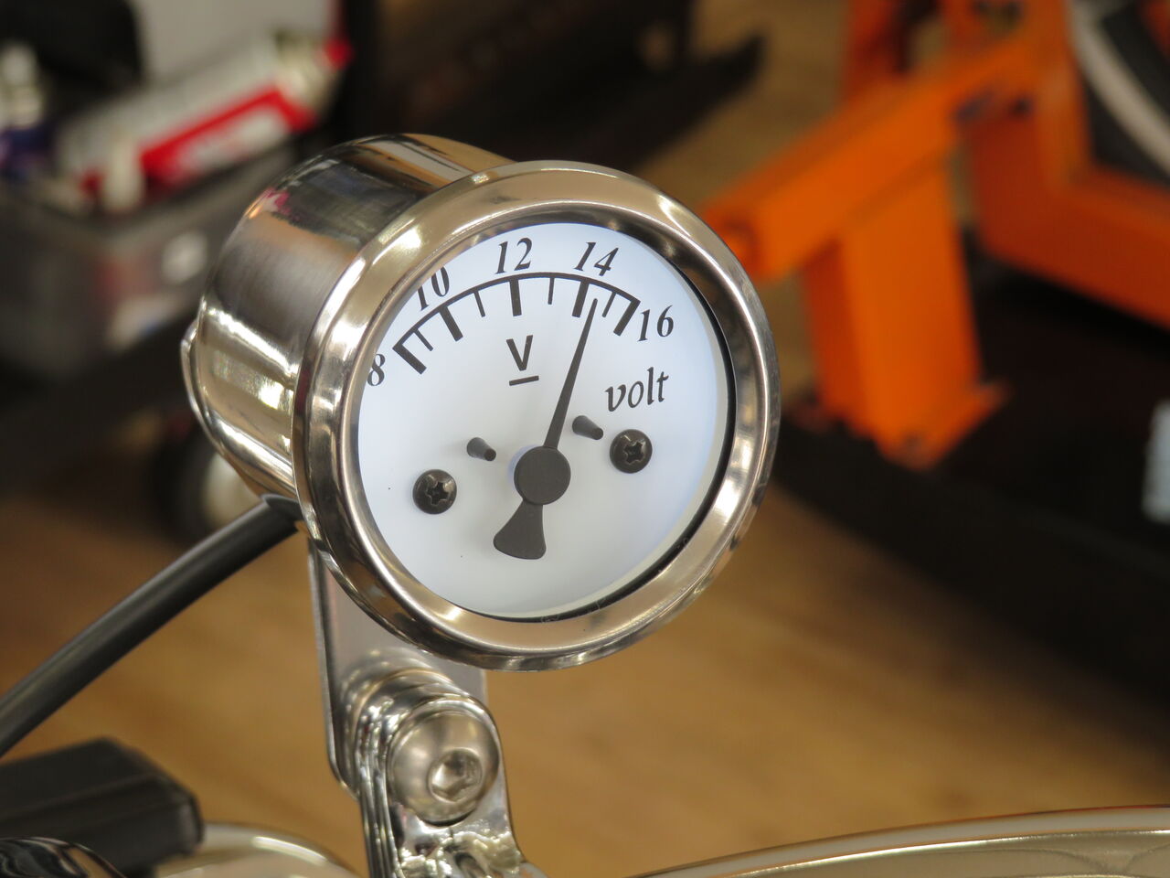 2012年式FLSTF 電圧計取り付け！💘電圧足りてる？💘 : HarleyDavidson