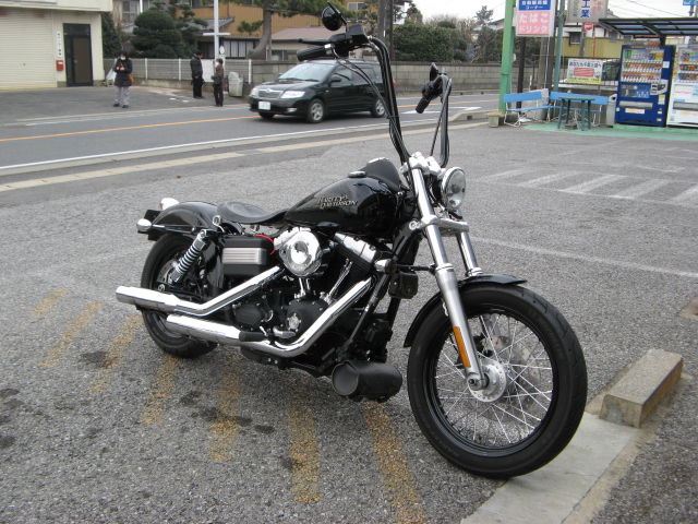 2012年式FXDB ダイナ・ストリートボブのショートショック取付
