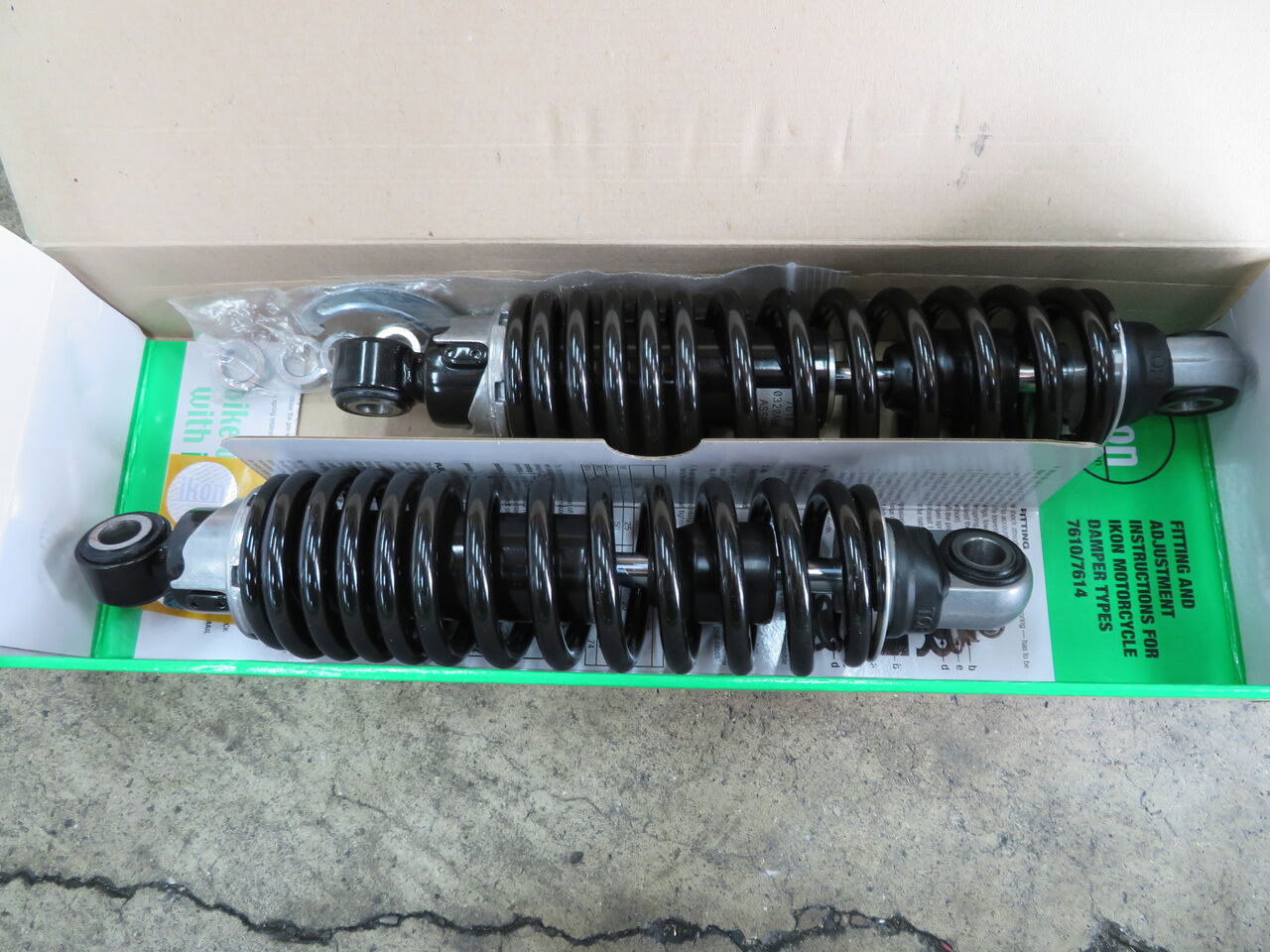 IKON 3610-1106 4cmローダウン 18年以降 ソフテイル IKON 4cm