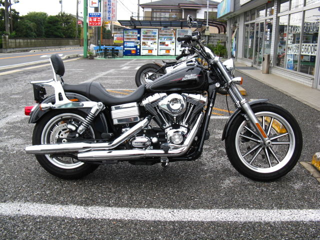 2010年 FXDLローライダー ハイウェイペグ取付 : HarleyDavidsonパーツ