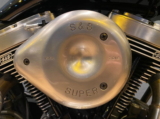 ティアドロップエアクリーナーをお掃除します : HarleyDavidsonパーツ 