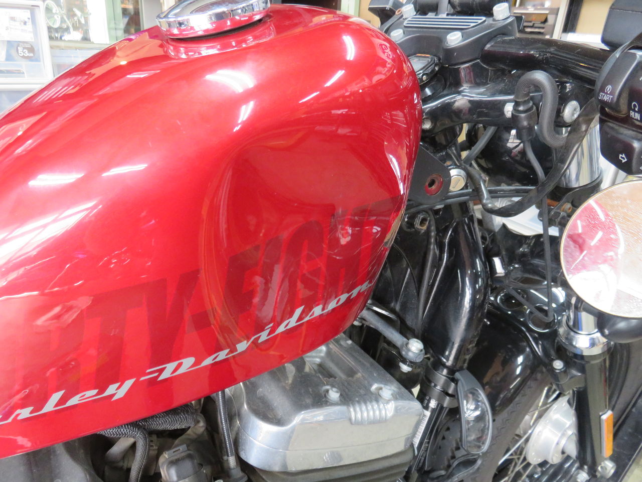 XL1200Xフューエルタンクの歴史 | ハーレーダビッドソン京都