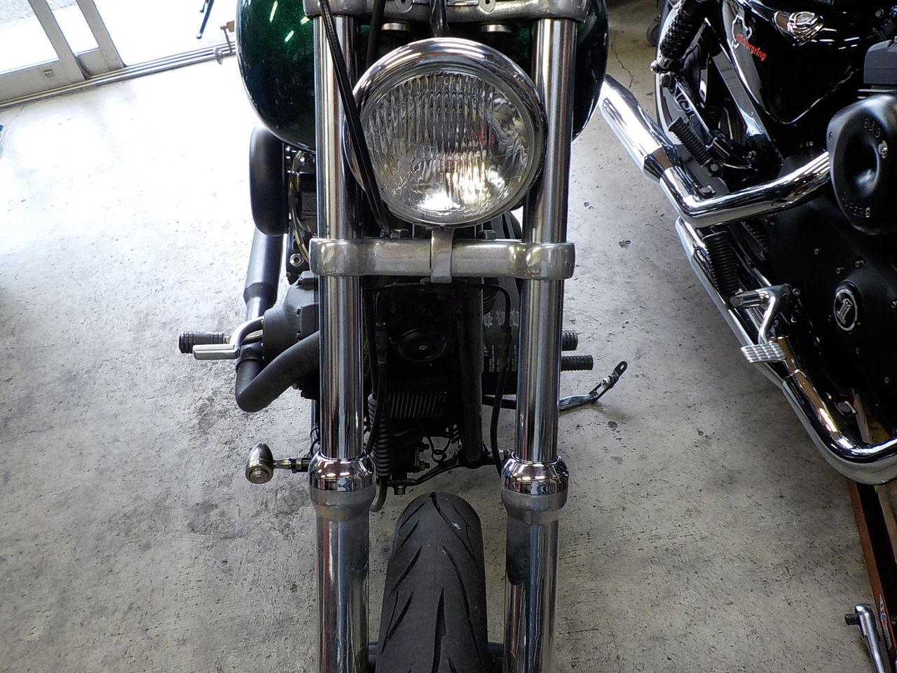 スタッフ車両のフロントフォークスプリング交換！！ : HarleyDavidson