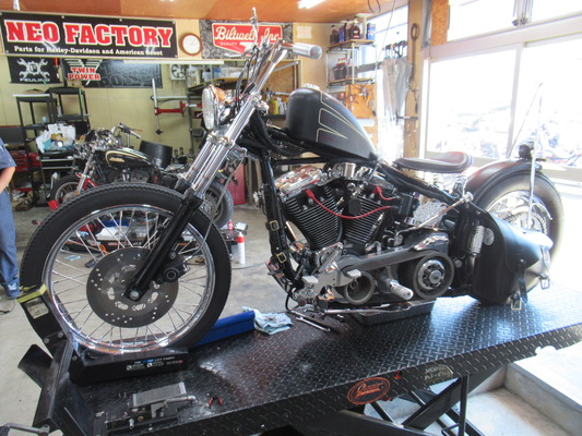 1997年式FXSTC ロッカークラッチのクラッチケーブル交換