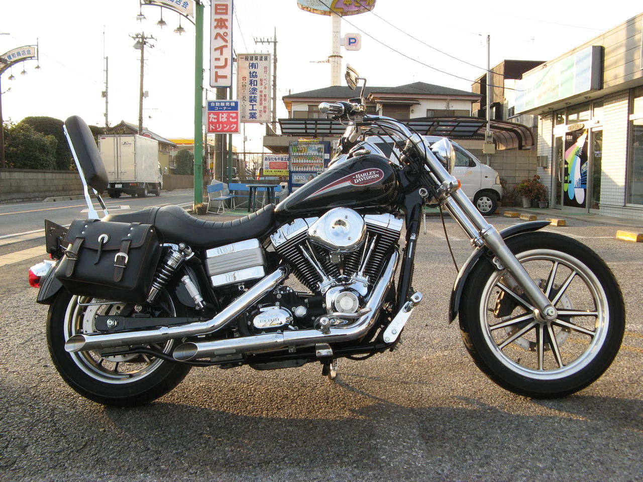FXDL ダイナ ローライダー 2006年車外し 純正ベース カスタムシート FXDL ダイナ ローライダー 2006年車外し 純正ベース カスタムシート