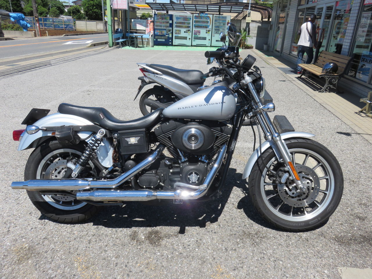 fxdx 2002年式 ハーレー DYNA 純正シート fxdx 2002年式 ハーレー DYNA 純正シート ダイナ(DYNA)シート