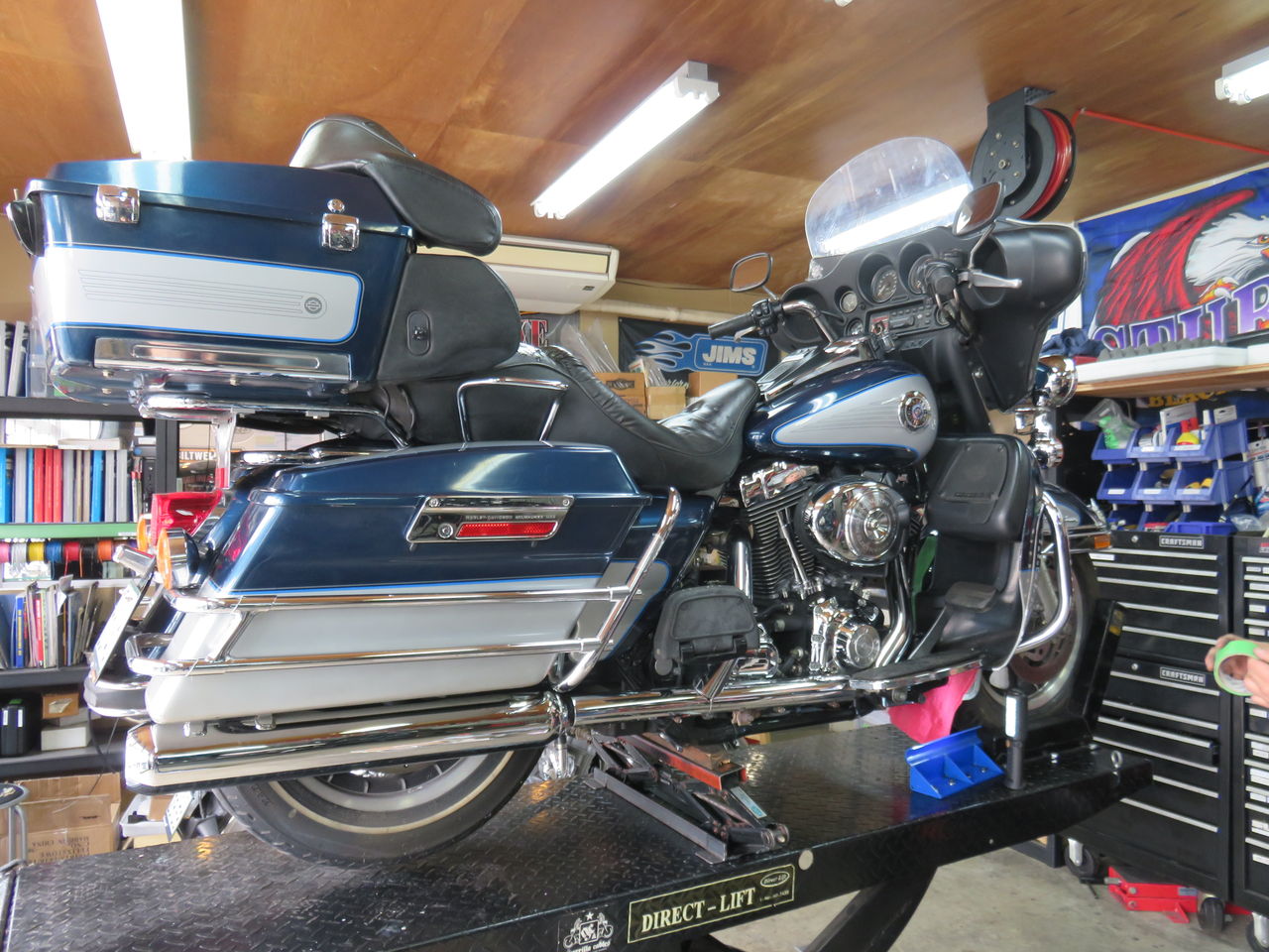 エンジンマウント交換の2台作業！！ : HarleyDavidsonパーツ