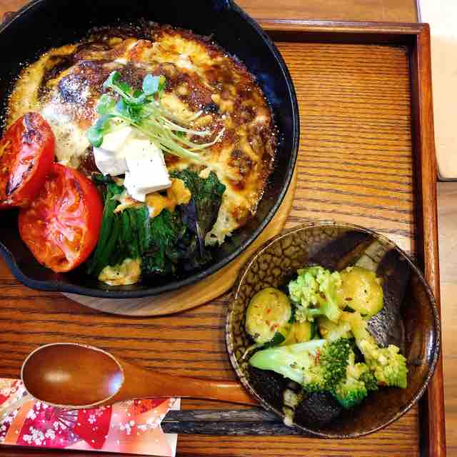 海外旅行に行くまでは生き延びるのだ Neoncolor