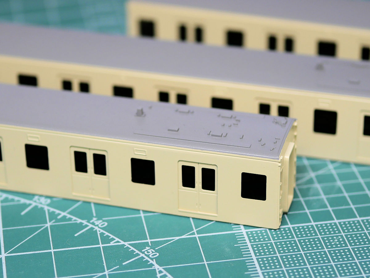 京王6000系(臙脂帯の5扉車)を作る【3】 : 押上車両工場の製作日報