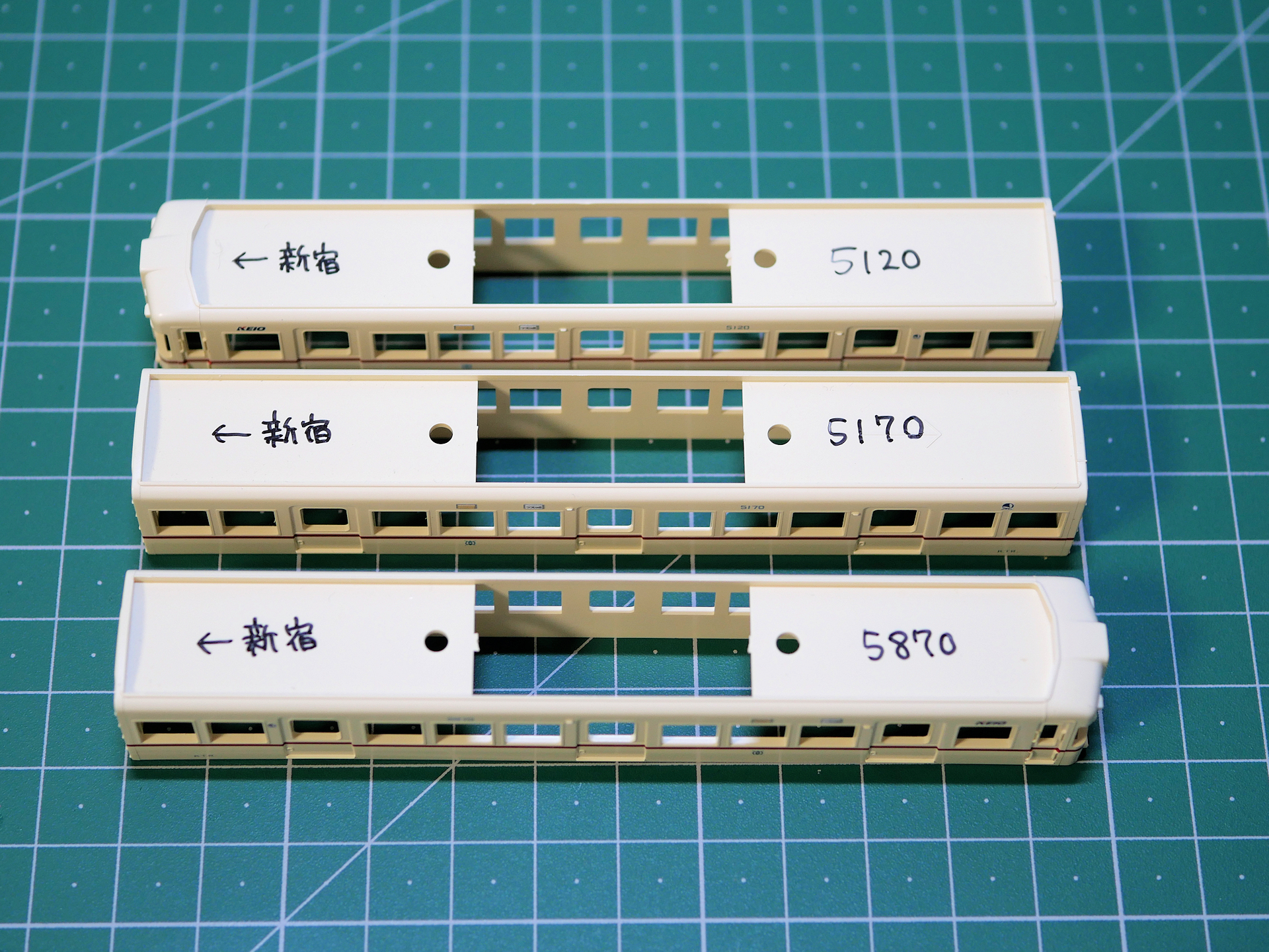 京王5000系(初代)の塗装済みキットを組もう【2】 : 押上車両工場の製作日報