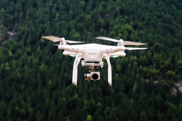 drone-1866742_1280