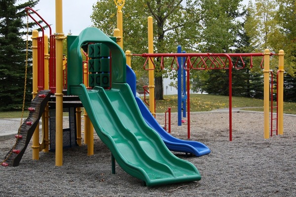 playground-2263827_1280