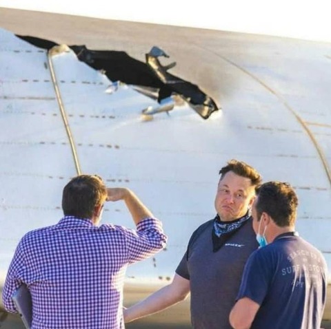 お手上げ状態のイーロン・マスク