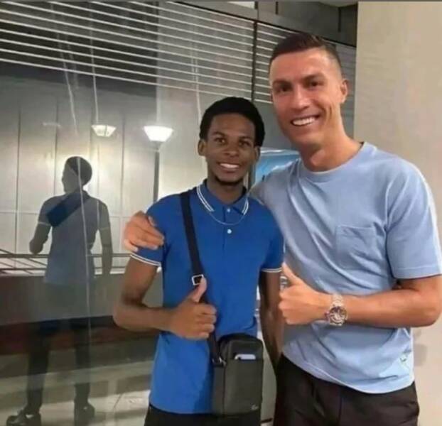 クリスティアーノ・ロナウドとの滅茶苦茶上手い？合成写真