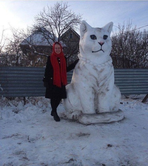 滅茶苦茶リアルなネコの雪像