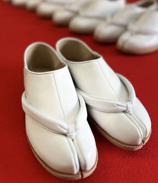 【画像】メゾン・マルジェラっぽい足袋シューズ