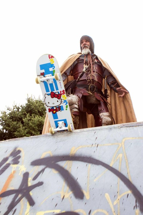 色々と突っ込みどころ満載のスケートボーダー