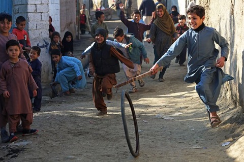 アフガニスタンの一般的な少年たちの遊び