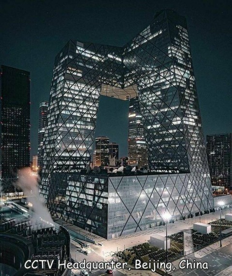 中国、北京のＴＶ局（中国中央電視台、中国中央テレビ）のビルが凄い
