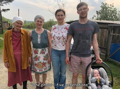 ５世代が一枚の写真に納まるｗ！！