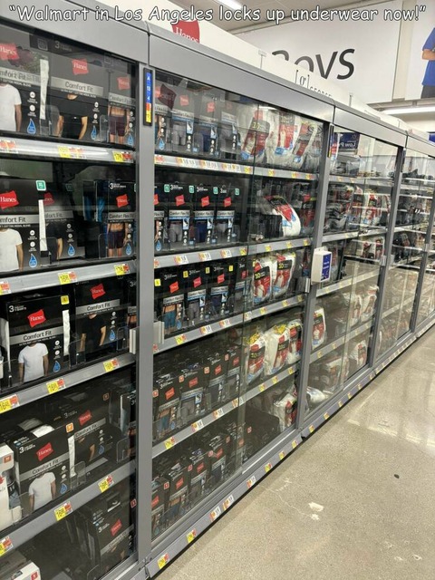 ただの下着をショーケースで売るロスの現状
