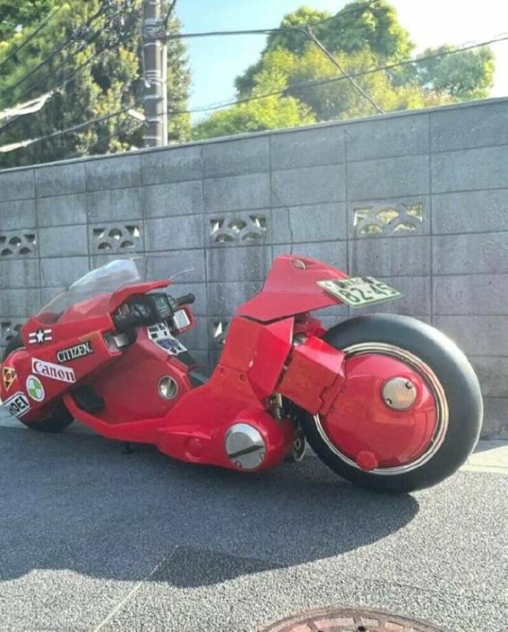 【画像】実写版、金田“さん”のバイクがコチラ！！
