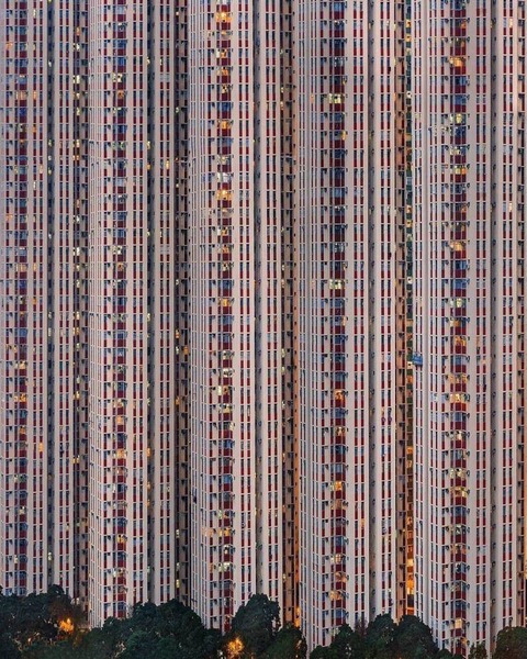 おそらく中国のテキスタイルみたいな高層ビル