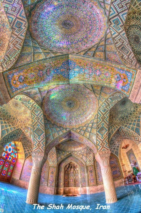 イランのモスクの天井が凄すぎ