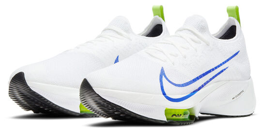 NIKE エアズームテンポNEXT%フライニット 新品未使用 25.5㎝ ナイキ エア ズーム テンポ ネクスト% フライニット ハイパーピンク