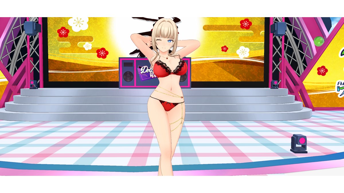 【ドルウェブ】あれって何回見ても水着じゃなくて下着だよなぁ…