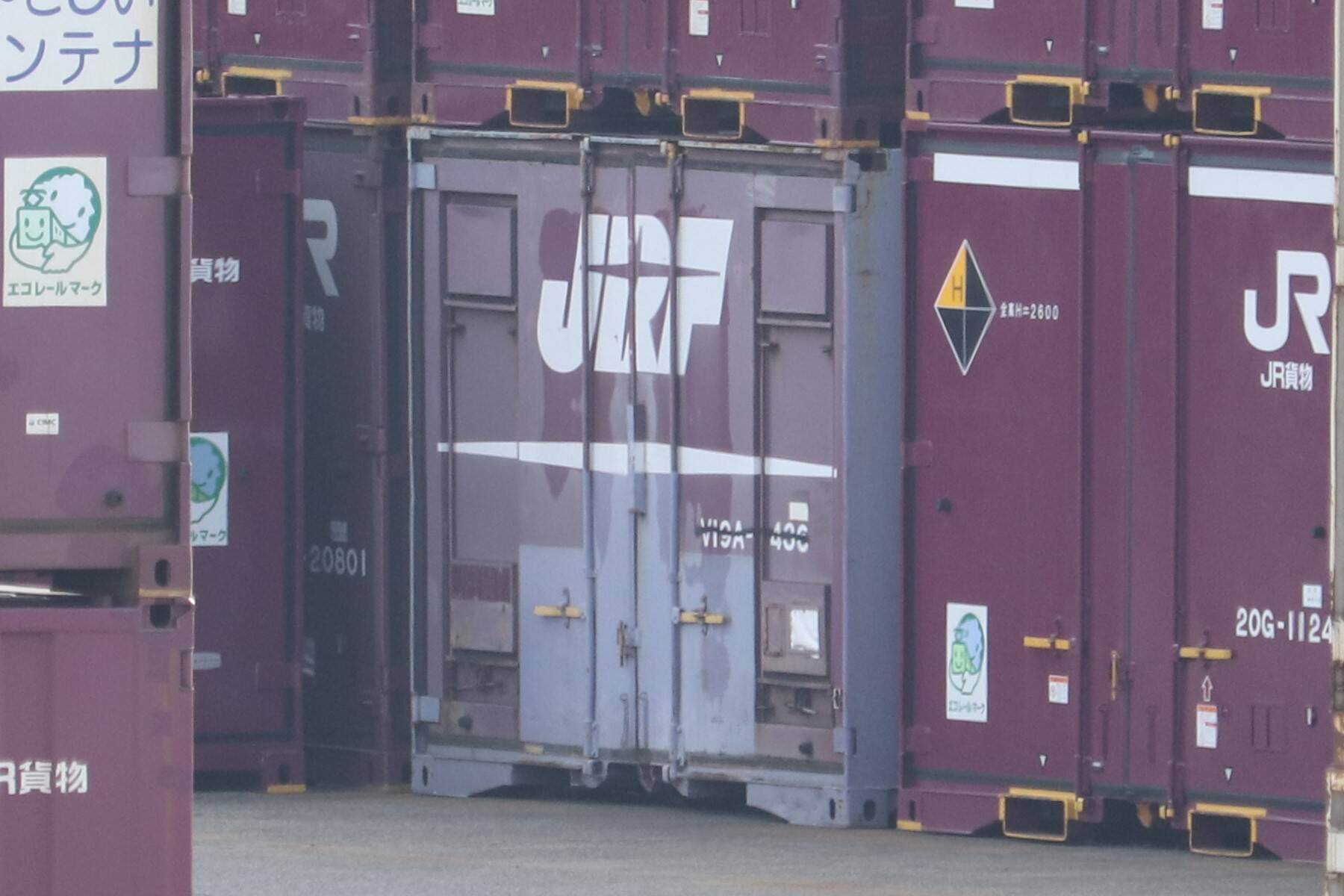 V19A-406 : new_ilya's Container Archives