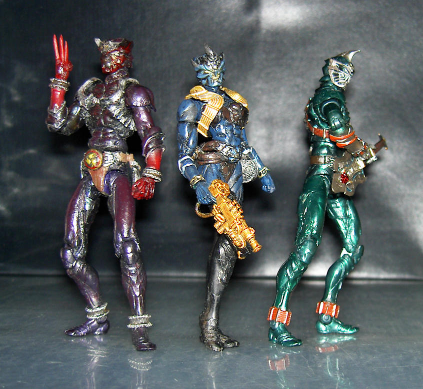 超希少！　SIC仮面ライダー響鬼　関東十一鬼 Amazon.co.jp: S.I.C. 関東十一鬼 -揃う精鋭-『仮面ライダー響鬼